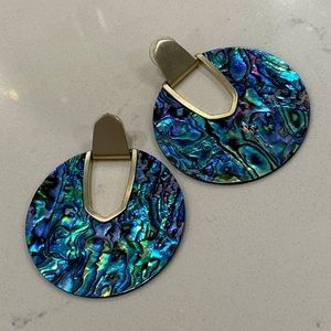 Kendra Scott Diane Earrings in Abalone. Like new!!✨